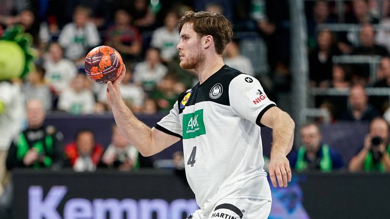Kreis: Johannes Golla. Der 22-Jährige kommt gebürtig aus Rüdesheim und fand als 17-Jähriger über Michael Roth und Melsungen den Weg in die 1. Handball-Bundesliga. Aktuell ist er fester Bestandteil der SG Flensburg-Handewitt. 
