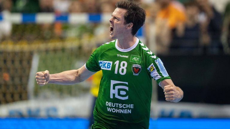 Platz 2: Hans Lindberg, Füchse Berlin - Im Durchschnitt 56:31 Minuten in 27 Spielen. Seit mittlerweile 14 Jahren ist der Weltmeister in der Liga aktiv. Noch immer ist Lindberg ein Dauerbrenner. Für die Füchse spielt er im Schnitt 56:31 Minuten.