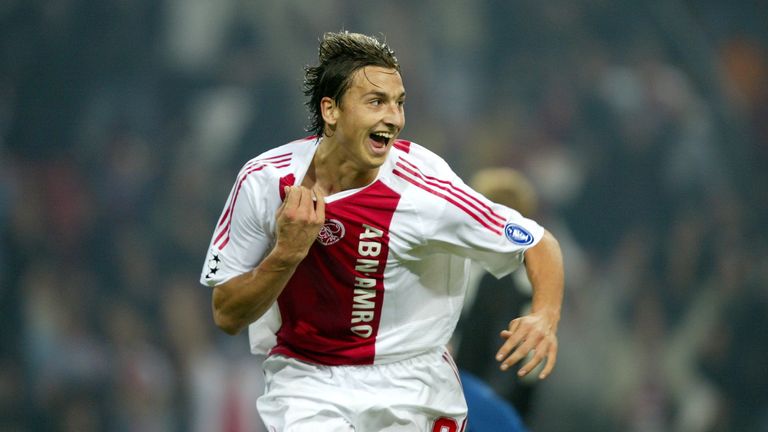 Die lange Reise der Auslandsstationen begann 2001 bei Ajax Amsterdam. 110 Spiele absolvierte Zlatan für die Niederländer. Zweimal wurde er mit Ajax Meister, einmal holte er den Pokal.