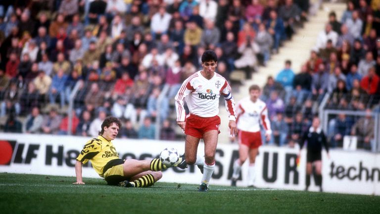 101 Spiele stehen für Jorginho in den Leverkusener Büchern. Für einen Rechtsverteidiger war er enorm torgefährlich: 33 Scorerpunkte steuerte der Brasilianer von 1989 bis 1992 bei. Zurzeit ist er in seinem Heimatland als Trainer aktiv.