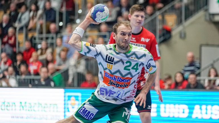 Platz 8: Marcel Schiller, Frisch Auf Göppingen - Durchschnittlich 50:03 Minuten in 25 Spielen. Im Durchschnitt fehlt Schiller seinen Göppingern nur knapp zehn Minuten. Der Frisch Auf-Topscorer ist ganze 50 Minuten und drei Sekunden aktiv.