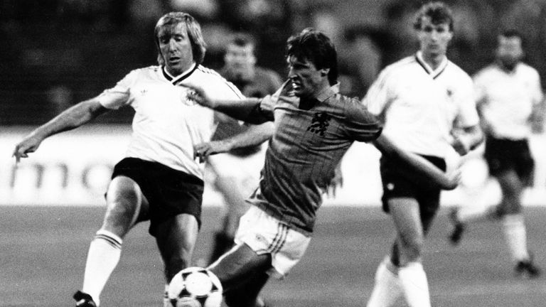 In seiner zehnjährigen Länderspielkarriere lief der offensive Mittelfeldspieler 38 Mal für Deutschland auf. 1974 wurde er Weltmeister. Dort kam Netzer jedoch nur insgesamt 21 Minuten zum Einsatz