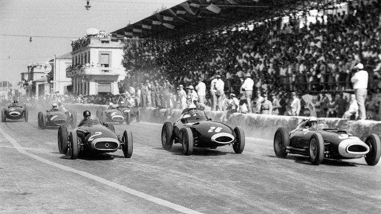 GP von Italien in Pescara (im Rennkalender 1957) – Sieger: Stirling Moss.