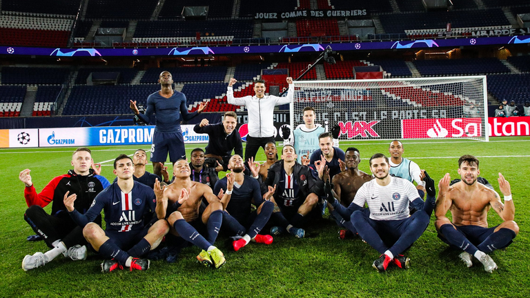 Paris Saint-Germain feierte den 2:0-Sieg über den BVB ausgelassen.  (Foto: twitter.com/psg_inside)
