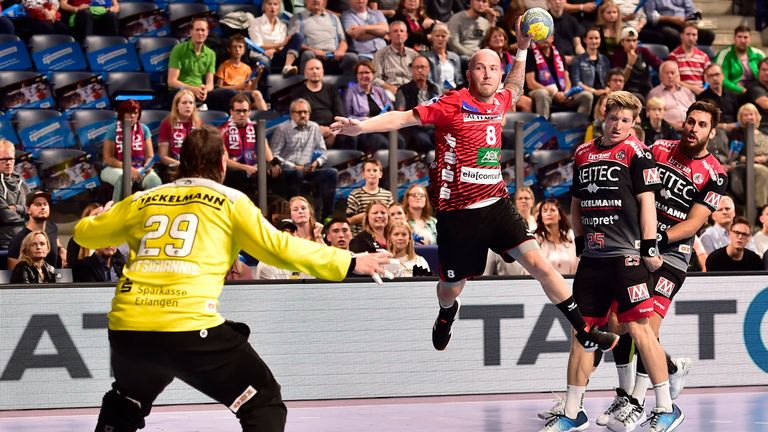 Platz 3: Robert Weber, HSG Nordhorn-Lingen - Im Durchschnitt 52:18 Minuten in 27 Spielen. Bereits im Dress des SC Magdeburg war der Österreicher ein Leistungsträger. Auch für die HSG steht Weber in dieser Saison lange auf dem Feld.