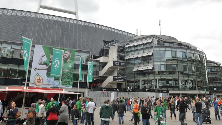 Werder Bremen fordert die Fans auf sich nicht vor dem Weserstadion einzufinden.