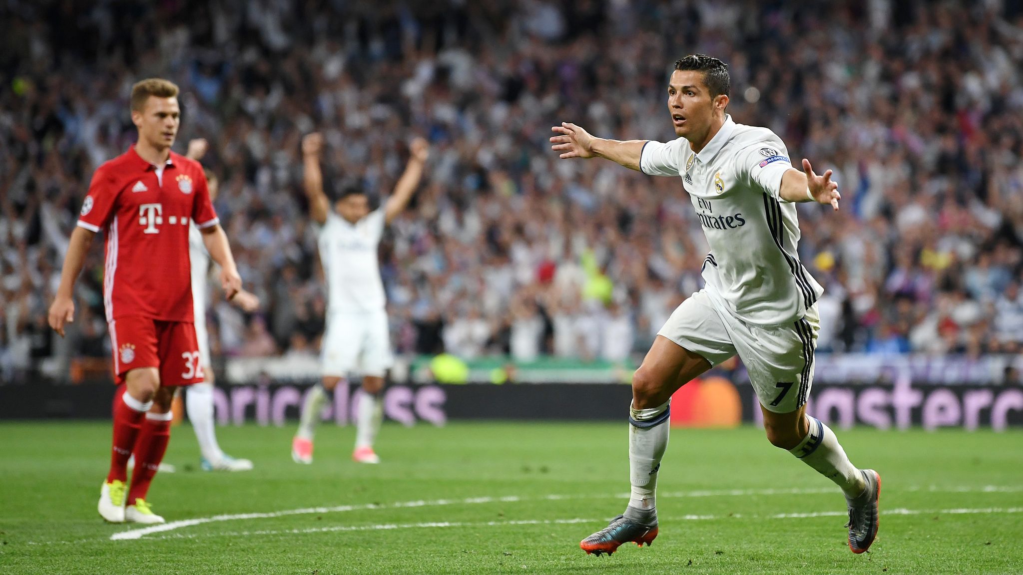 Champions League Als Cristiano Ronaldo die Münchner mit 3