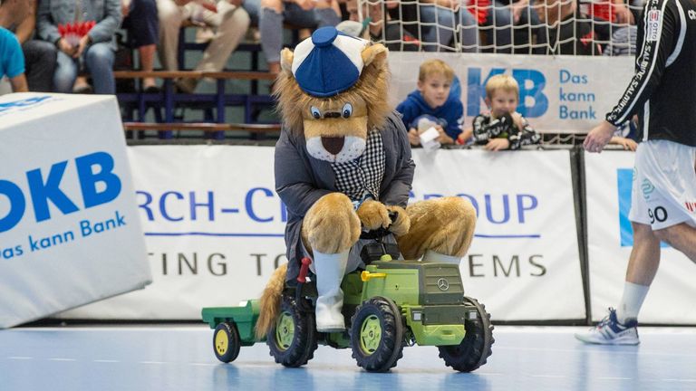 Bergischer HC: Zum BHC gehört natürlich auch ein echter Bergischer Löwe als Maskottchen. ''Bergi'' mit der Rückennummer 06 wirbelt an Heimspieltagen durch seine Käfige in Wuppertal und Solingen, dabei kümmert er sich um kleine und große Fans.