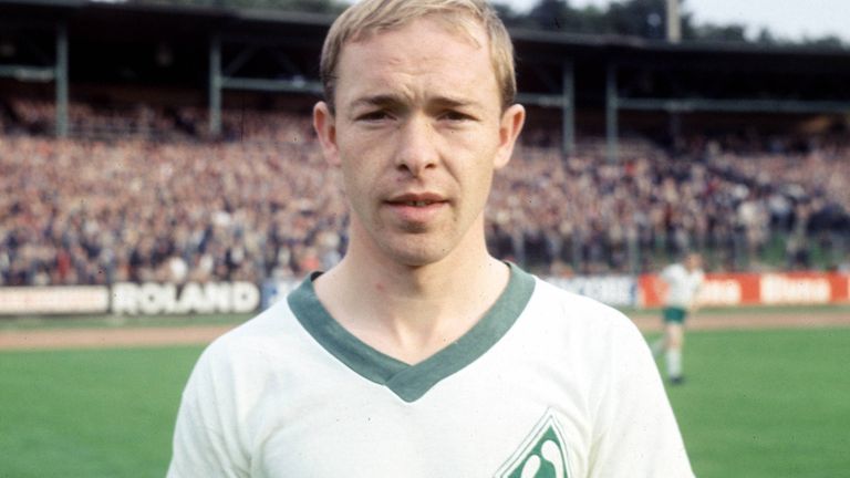 Werder – Moenchengladbach 6:5 (07.06.1969), Bernd 
Rupp-Dreierpack