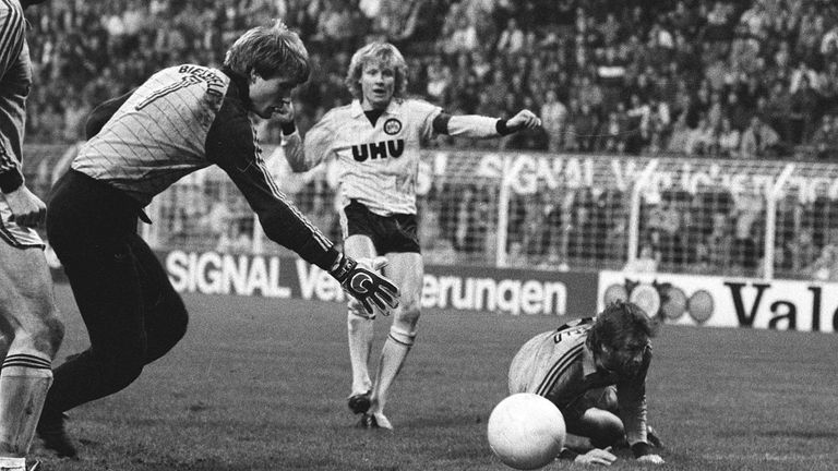 06.11.1982: Borussia Dortmund - Arminia Bielefeld 11:1 (12 Tore)