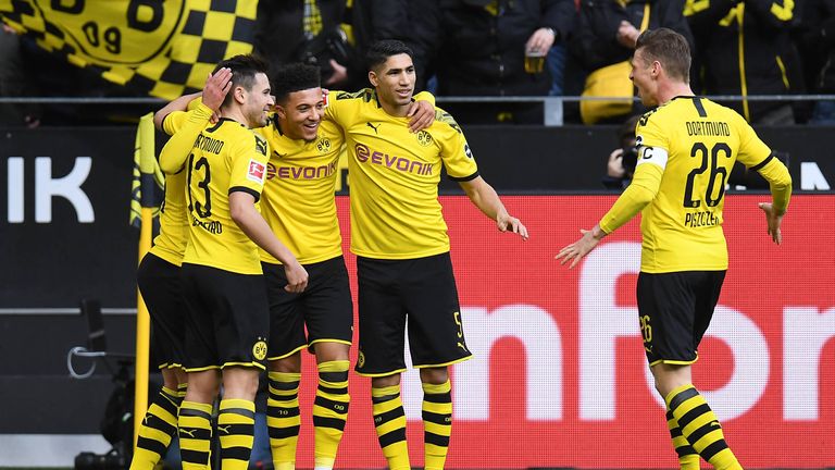Platz 2: Borussia Dortmund (3-4-3-System): Bürki – Akanji, Hummels, Zagadou – Hakimi, Witsel, Brandt, Guerreiro – Sancho, Haaland, Hazard – Gesamtmarktwert: 567,1 Millionen Euro.