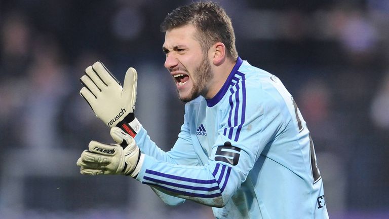 TOR - Daniel Heuer-Fernandes (Hamburger SV): Nur die Saison 2010/2011 erlebt der Keeper in der U19 des BVB, ehe es ihn über einige Stationen im vergangenen Sommer zum HSV zieht. Dort ist der heute 27-Jährige die souveräne Nummer eins.