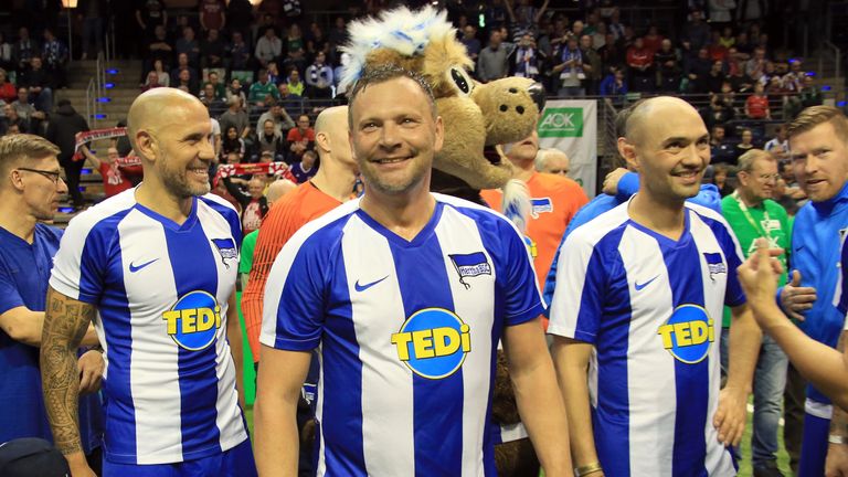 PLATZ 10: Hertha BSC (345 Spieler) aus 44 Nationen (16 Brasilianer), treffsicherste Nation: Brasilien (155 Tore),
Rekord-Ausländer: Pal Dardai (286 Einsätze)