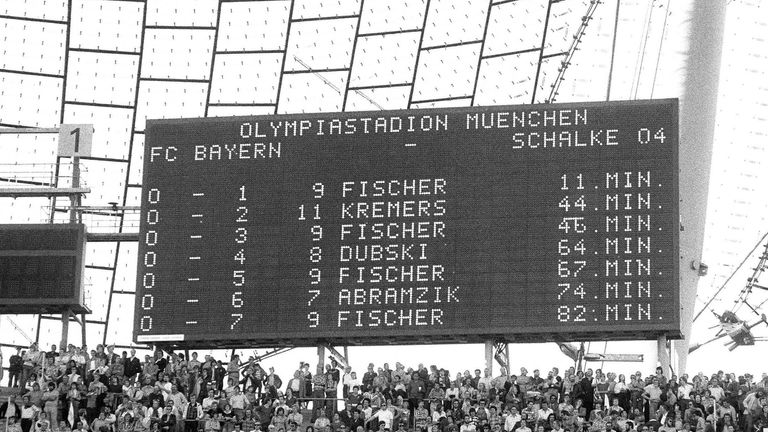 Klaus Fischer - Er wird den Bayern noch lange in Erinnerung geblieben sein. In der legendären Demütigung beim 0:7 gegen Schalke, schoss der Stürmer vier Tore. Das gelang der S04-Legende außerdem noch gegen den KSC und gegen Hannover.