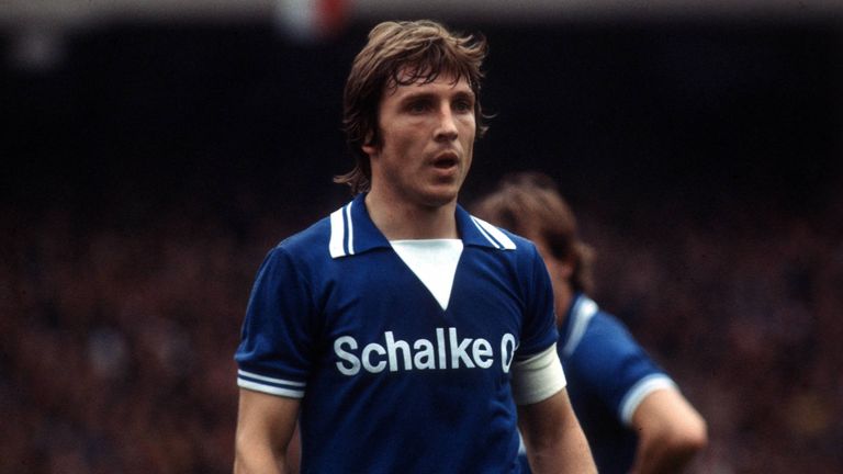ANGRIFF: Klaus Fischer - 535 Bundesliga-Spiele für 1860 München, Schalke 04, 1. FC Köln und VfL Bochum, 268 Tore. 2x DFB-Pokalsieger, Torschützenkönig 1976, Vize-Weltmeister 1982.