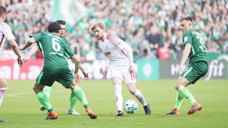 Saison 2016/17: Emil Forsberg (RB Leipzig) schnuppert mit 19 Assists am BL-Rekord. Ousmane Dembélé (BVB) und Thomas Müller (FC Bayern) legen jeweils 12 Tore auf.