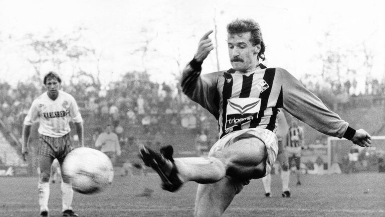 Fritz Walter - Zwei Viererpacks konnte der Mannheimer Stürmer in seiner Karriere schnüren. Einer davon ist vielen sicher noch im Gedächtnis geblieben: Im Jahr 1987 schoss Walter sein Team mit vier Toren zum 4:3 Derbysieg gegen Kaiserslautern.