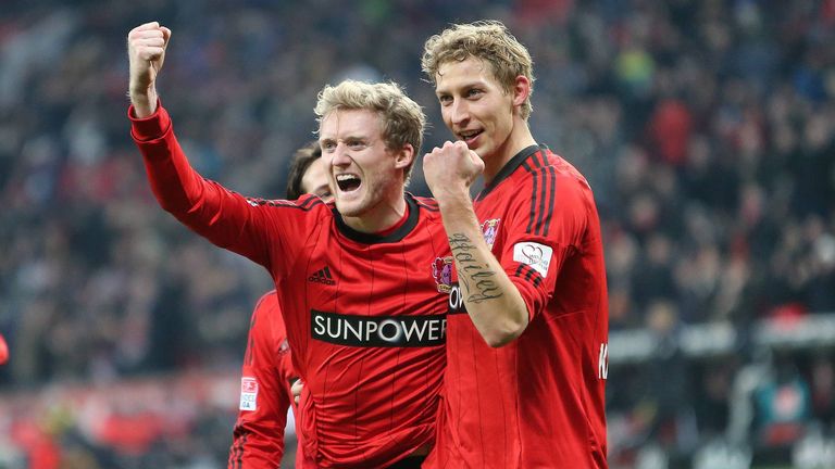 2013: In der Triple-Saison der Bayern schossen die Bayern bei weiten nicht die meisten Tore. Den Titel als Torschützenkönig holte sich Leverkusens Stefan Kießling (25, rechts) knapp vor Lewandowski (BVB, 24) und "Fußballgott" Alexander Meier (Eintracht Frankfurt, 16).