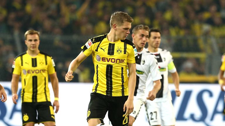 Platz 10: Borussia Dortmund an den SC Freiburg - Matthias Ginter (Foto, 10 Mio.),...