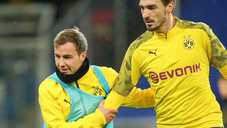Platz 3: Borussia Dortmund an den FC Bayern - Mats Hummels (r., 4,2 Mio. und 30,5 Mio.), Mario Götze (l., 22 Mio.) und...