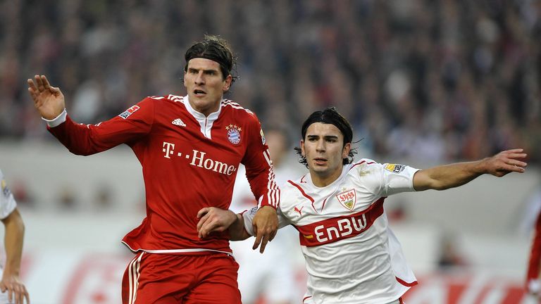 Platz 1: FC Bayern an den VfB Stuttgart - Mario Gomez (Foto, 30 Mio.), Sven Ulreich (3,5 Mio.),...