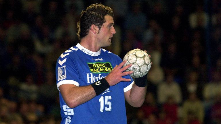 2003: Weltmeister wurde Florian Kehrmann in diesem Jahr nicht, dafür gab es die Auszeichnung ''Handballer des Jahres''. Der Linkshänder trug damals, so wie heute, als Trainer das Trikot des TBV Lemgo.