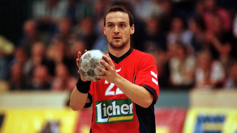 2000: Markus Baur erhielt zum ersten Mal die Auszeichnung als er bei der HSG Wetzlar unter Vertrag stand. 