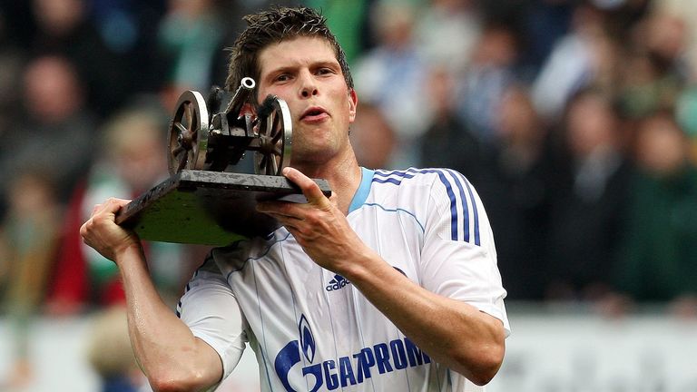 2012: Klaas-Jan Huntelaar spielte in dieser Saison groß für Schalke 04 auf und traf 29-mal. Damit sicherte er sich die Torjägerkanone vor Mario Gomez (Bayern, 26) und Robert Lewandowski (Borussia Dortmund, 22).
