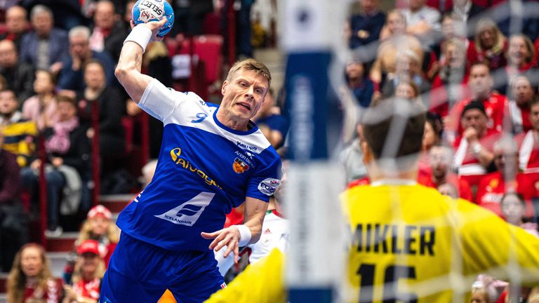 Island – Zwar konnten die Wikinger in die Hauptrunde der vergangenen EM einziehen, dort war aber nach den Niederlagen gegen Slowenien, Norwegen und Schweden Schluss. Trotzdem sind die Isländer in Ägypten mit von der Partie.