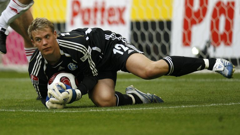 TOR - Manuel Neuer (FC Bayern München): Im Alter von fünf Jahren trug der Keeper das Trikot 1991 zum ersten Mal. Von da an durchlief er sämtliche Stationen bis hin zum Profi-Kader 2005. Im Jahre 2011 folgte dann der Wechsel zum FC Bayern. 