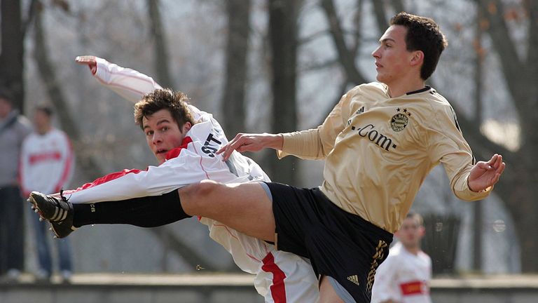 Mats Hummels (Borussia Dortmund): FC Bayern, BVB, FC Bayern, BVB. Obwohl es den Weltmeister 2016 zurück nach München zieht, wo er schon als 8-Jähriger spielt, bis er Profi wird, ist er nun wieder in Dortmund. 