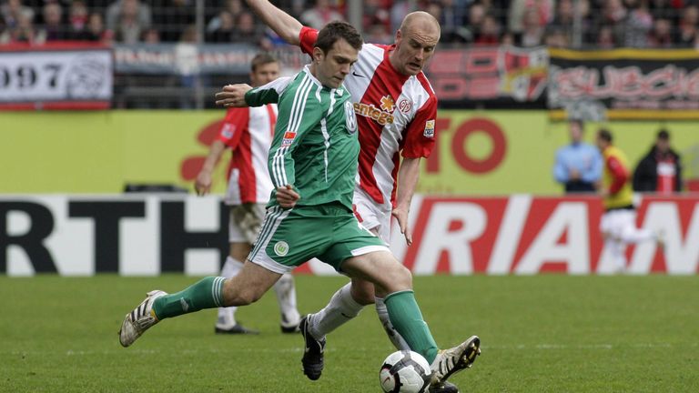 Saison 2008/09: Zvjezdan Misimovic (VfL Wolfsburg) gelingen sagenhafte 18 Torvorlagen. Arnold Bruggink (Hannover 96) mit 13 Assists und Mesut Özil (Werder Bremen) mit 12 Assists belegen die Plätze zwei und drei.