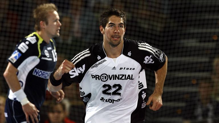 2007: Deutschland wird Weltmeister, doch kein deutscher Spieler wird Handballer des Jahres. Stattdessen holt sich der Franzose Nikola Karabatic den Titel, schließlich war auch seine Leistung beachtlich: Mit Kiel sicherte er sich das Triple.