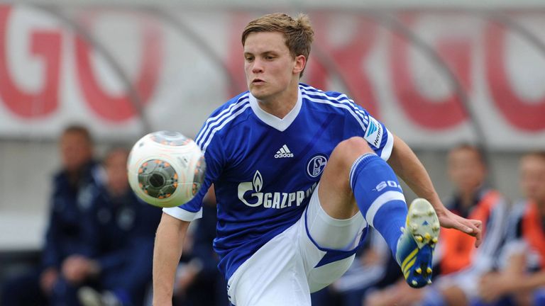Philipp Max (FC Augsburg): Der Linksverteidiger, der zuvor bei 1860 München und dem FC Bayern in der Jugend kickte, kam 2010 zur U19 der Schalker. Dort durfte er später zwar für die zweite Mannschaft ran, verpasste aber den Sprung zu den Profis.