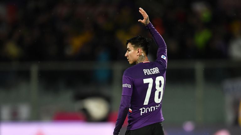 Mit der Verpflichtung des ehemaligen Bayern-Stars Franck Ribery musste der Chilene seine Nummer Sieben abgeben und trägt mittlerweile die 78. Was hinter dieser besonderen Nummer steckt, ist allerdings nicht überliefert.