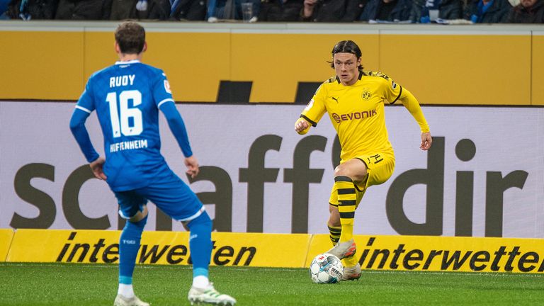 Platz 12: Borussia Dortmund an die TSG Hoffenheim - Jeremy Toljan (7 Mio.) und Nico Schulz (r., 25,5 Mio.) - Gesamtsumme: 32,5 Millionen Euro. 