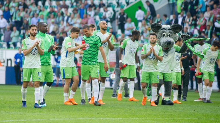 Die Wolfsburger durften sich nach einem 4:1-Sieg gegen Köln in der Relegation den Klassenerhalt 2017/2018 verdienen.