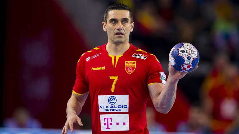 Außerdem stehen noch zwei Wild Card Spots offen. Vielleicht schnappt sich eine davon ja Nordmazedonien.