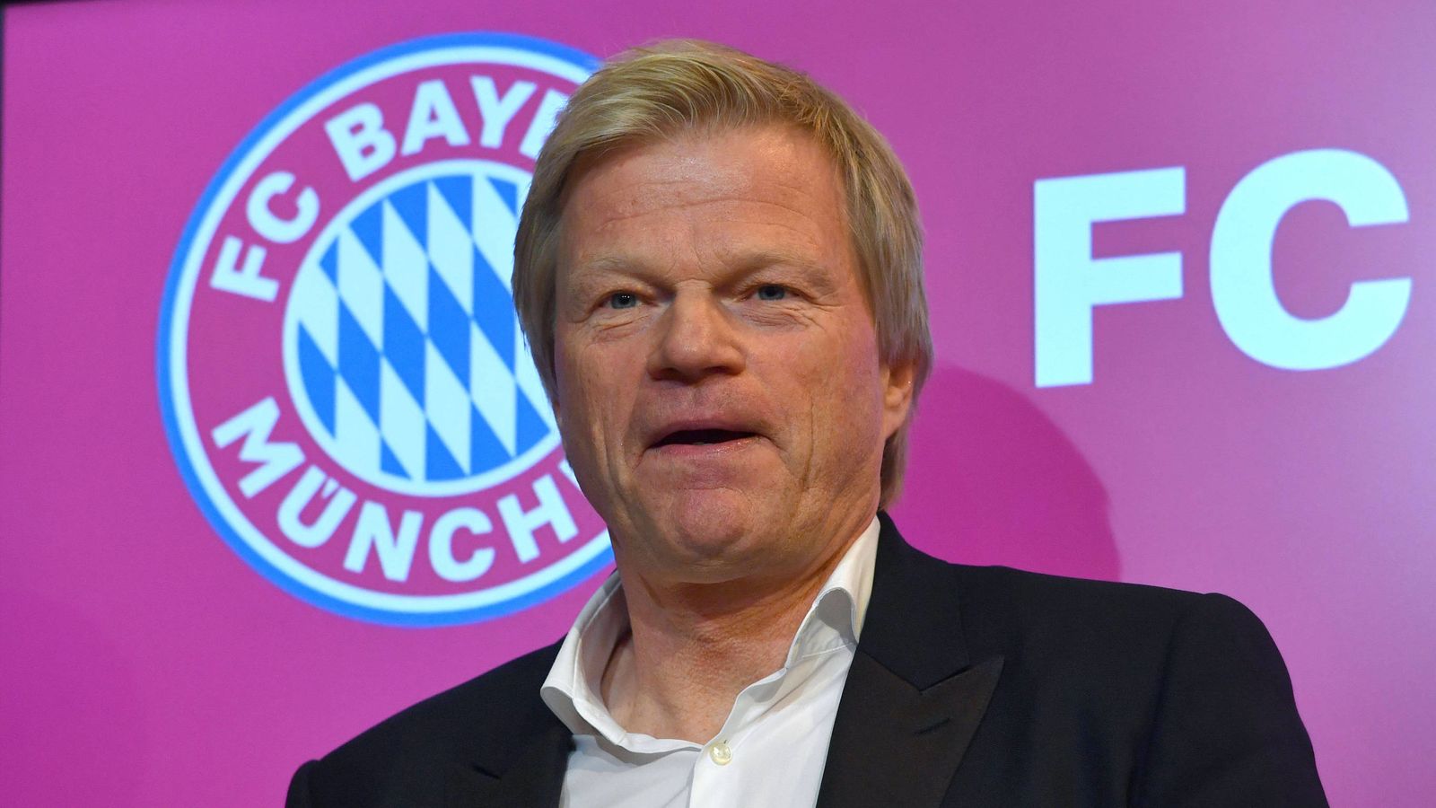 Sky90 Oliver Kahn Und Roman Weidenfeller Am Sonntag Ab 19 55 Uhr Zu Gast Fussball News Sky Sport