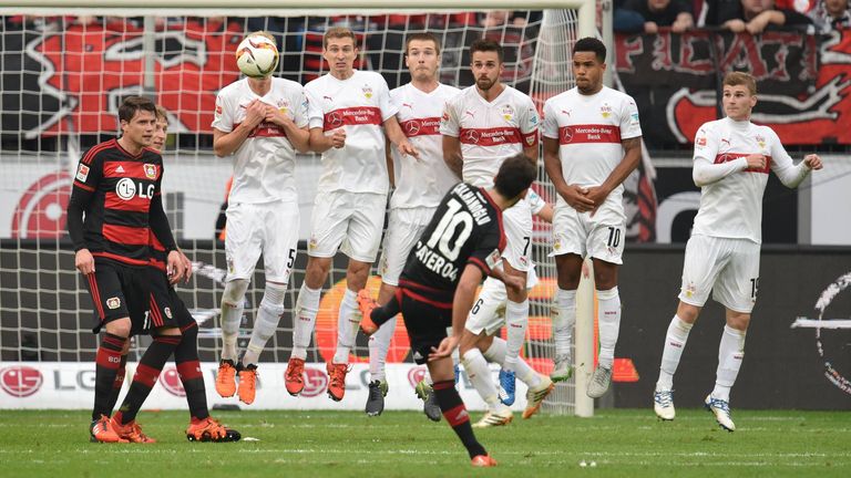 Platz 2: Hakan Calhanoglu – Mit ganzen elf direkt verwandelten Freistoßtoren schafft es der türkische Nationalspieler zwar nicht auf den ersten Platz, mit Silber kann er sich aber sicher auch zufriedengeben.