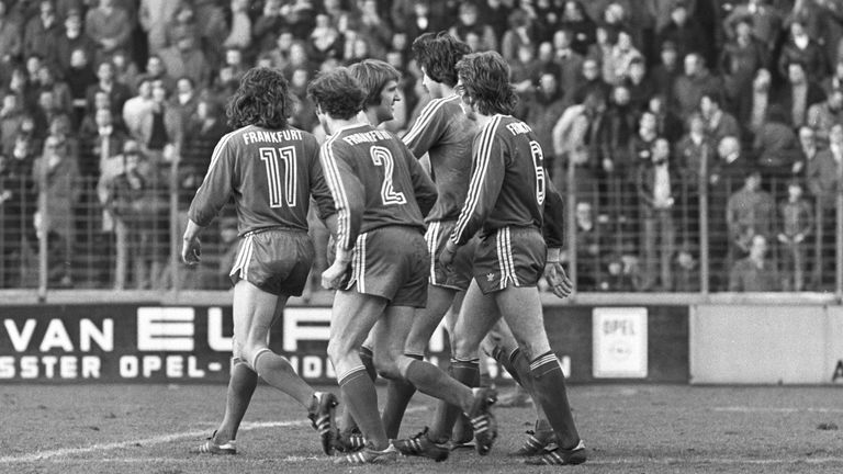 PLATZ 11: Eintracht Frankfurt - Saison 1974/75, 72 Tore. Saisonende: Platz 3. 
