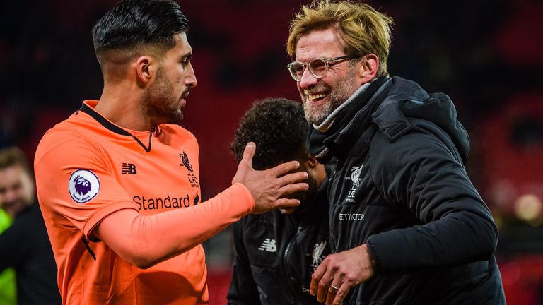 Emre Can (l.) schwärmt von seinem Ex-Trainer Jürgen Klopp (r.).