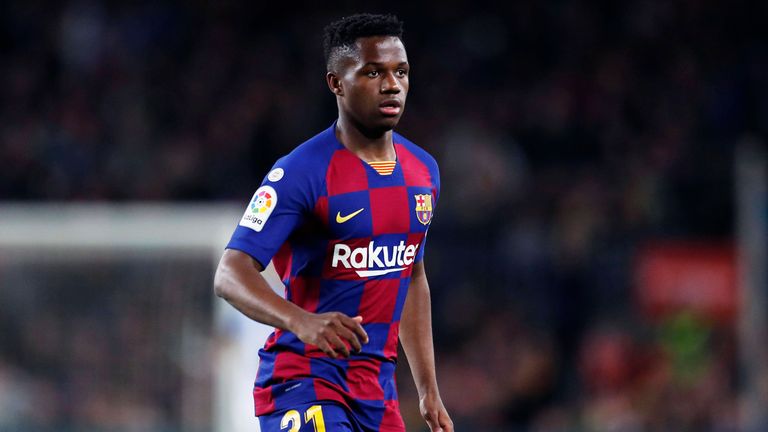 PLATZ 2 - Ansu Fati (FC Barcelona, Linksaußen): 19 Jahre, neun Monate und 25 Tage. Feierte am 25.08.2019 gegen Betis Sevilla sein Debüt. 