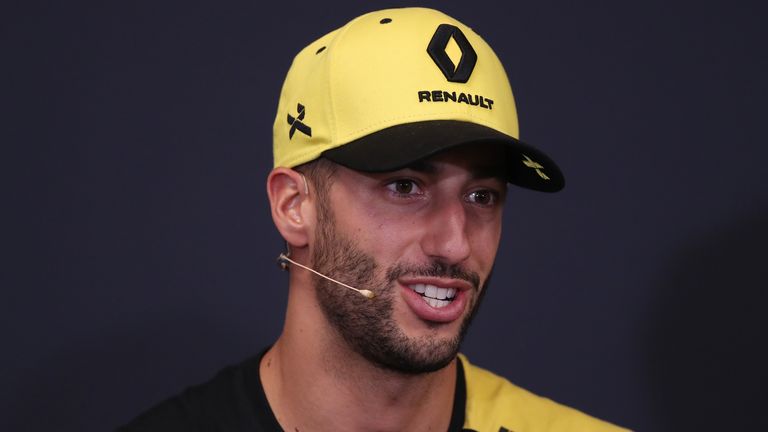 Daniel Ricciardo bestätigt Gespräche mit Ferrari.
