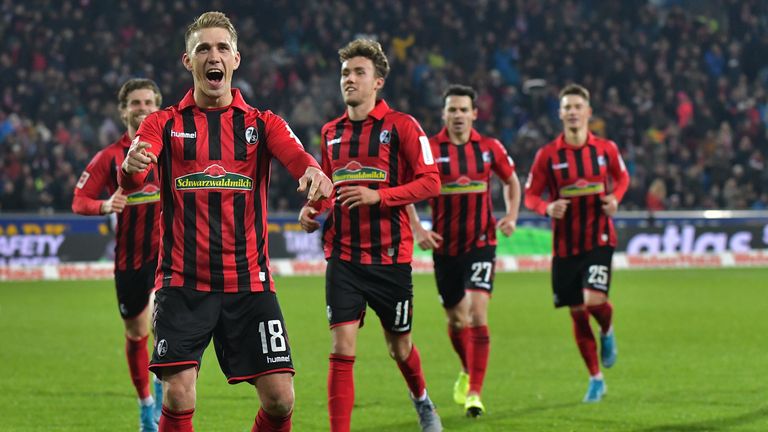 SC Freiburg & FC Burnley – Beide Teams zeigen, dass man auch ohne großen Geldbeutel guten Fußball spielen kann. Mit einem guten Spielstil versuchen Christian Streich und Sean Dyche in dieser Saison an der EL-Quali zu kratzen.