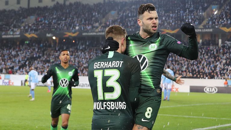 Platz 6: Es ist sein persönlicher Bundesliga-Bestwert! Renato Steffen hat in der Rückrunde fünf Treffer und einer Vorlage in neun Spielen für den VfL Wolfsburg erzielt. Damit ist er gefährlichster Angreifer der Wölfe 2020, keiner traf öfter.
