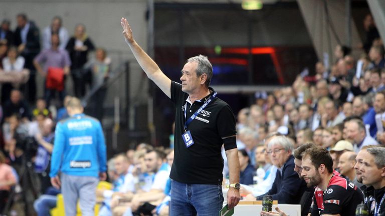 Der ''Handball-Professor'' Rolf Brack beendet seine Trainerkarriere.