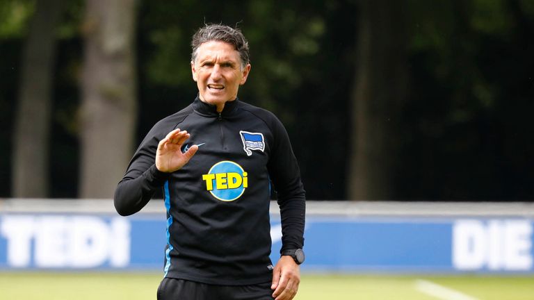 Hertha-Coach Bruno Labbadia äußert sich zum verbotenen Torjubel seiner Spieler. 