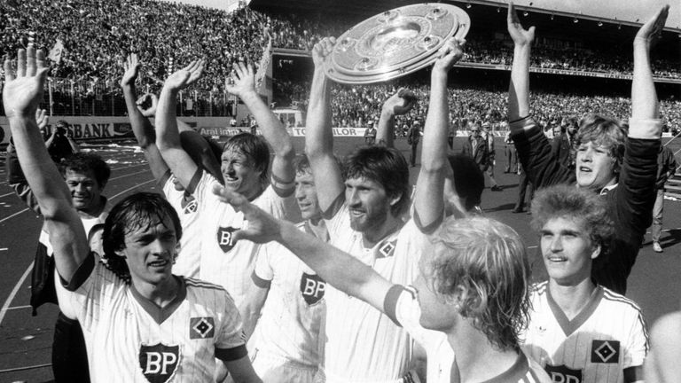 PLATZ 8: Hamburger SV – Saison 1981/82, 74 Tore. Saisonende: Platz 1.