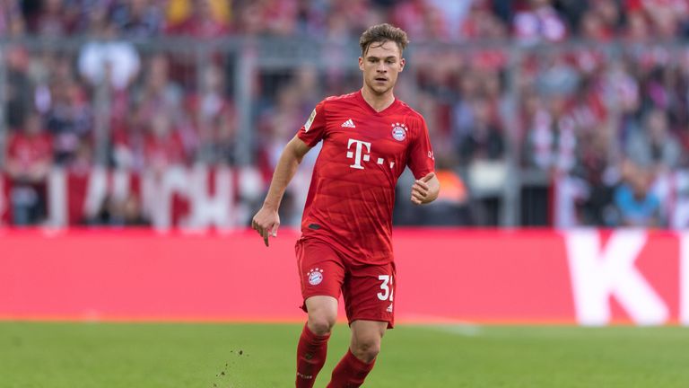 Auch bei der Anzahl der Pässe führt Joshua Kimmich das Ranking an, der Sechser lieferte 1887 Zuspiele. Erneut belegt Leverkusens Defensivallrounder Sven Bender mit 1855 Pässen den zweiten Platz, Dritter ist Bayerns David Alaba mit 1721 Pässen. 